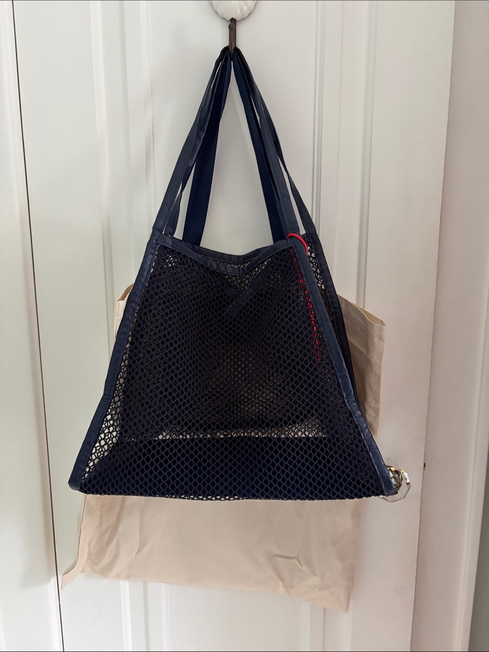 Parker Thatch • Big Night Everywhere Net tote in Sardine Navy - Picture 5 of 6